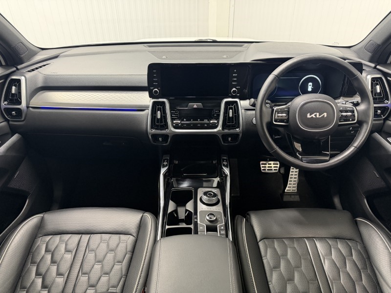 2022 (22) KIA SORENTO 1.6 T-GDi HEV 4 5dr Auto 5943400