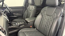 2022 (22) KIA SORENTO 1.6 T-GDi HEV 4 5dr Auto 5943398