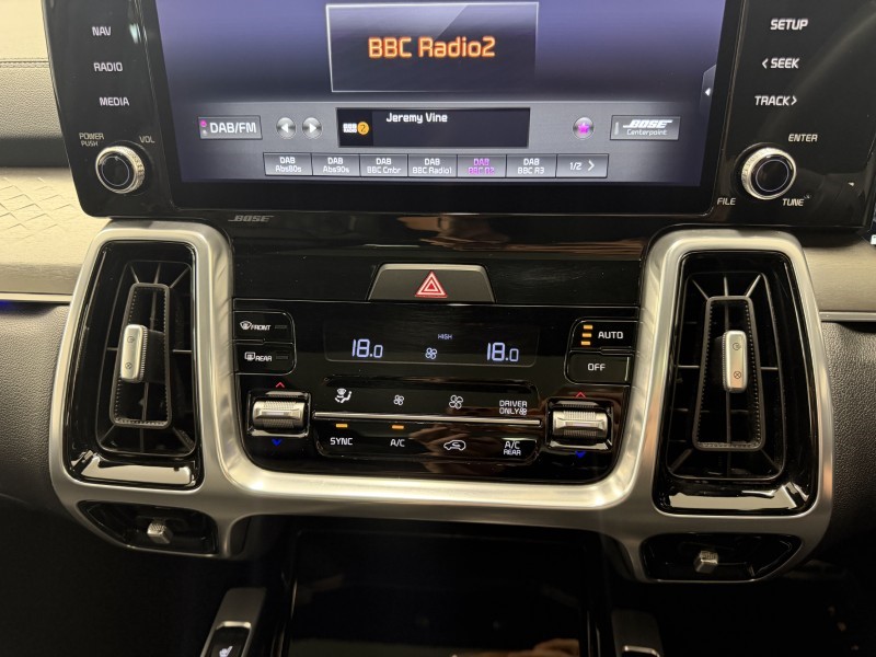 2022 (22) KIA SORENTO 1.6 T-GDi HEV 4 5dr Auto 5943416