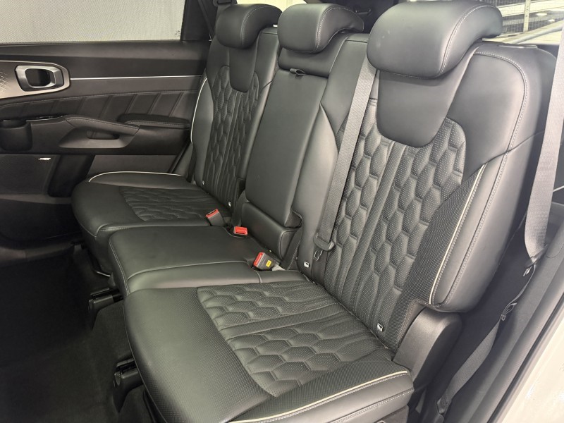 2022 (22) KIA SORENTO 1.6 T-GDi HEV 4 5dr Auto 5943399