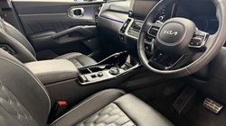 2022 (22) KIA SORENTO 1.6 T-GDi HEV 4 5dr Auto 5943406