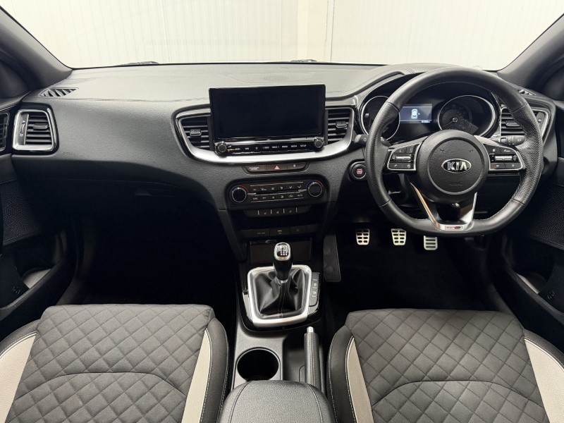 2021 (21) KIA CEED 1.5T GDi ISG GT-Line 5dr 5960092