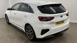 2021 (21) KIA CEED 1.5T GDi ISG GT-Line 5dr 5960126