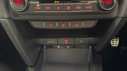 2021 (21) KIA CEED 1.5T GDi ISG GT-Line 5dr 5960105