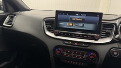 2021 (21) KIA CEED 1.5T GDi ISG GT-Line 5dr 5960096