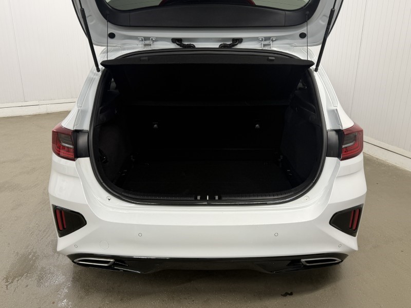 2021 (21) KIA CEED 1.5T GDi ISG GT-Line 5dr 5960087