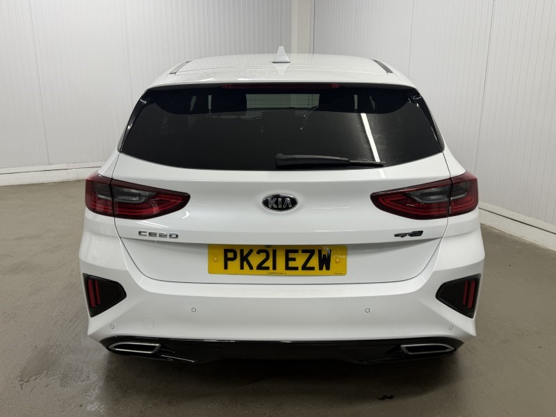 2021 (21) KIA CEED 1.5T GDi ISG GT-Line 5dr 5960085
