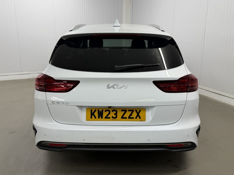 2023 (23) KIA CEED 1.5T GDi ISG 138 3 5dr 5950088