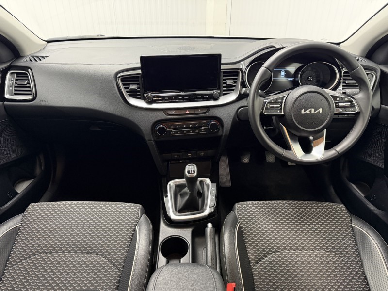 2023 (23) KIA CEED 1.5T GDi ISG 138 3 5dr 5950096