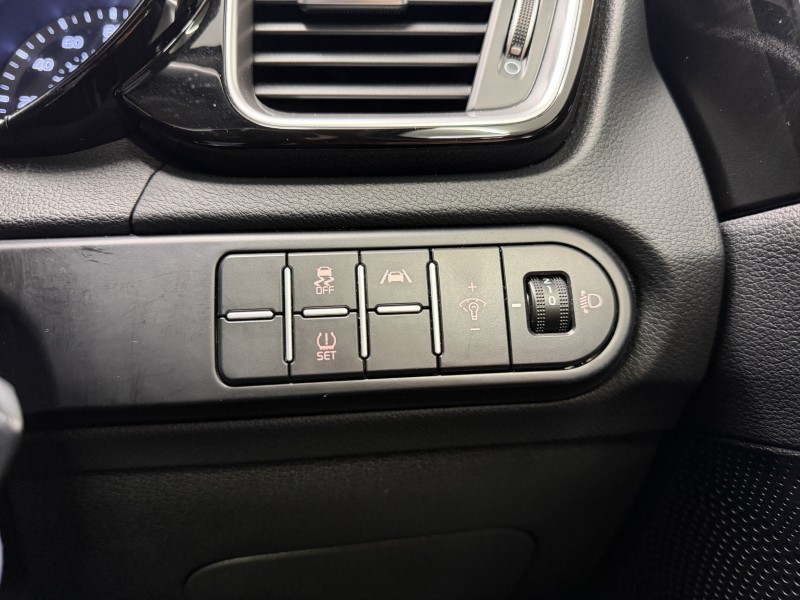2023 (23) KIA CEED 1.5T GDi ISG 138 3 5dr 5950117