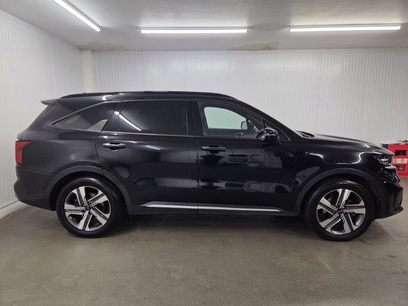 2023 (73) KIA SORENTO 1.6 T-GDi HEV Edition 5dr Auto 5989508