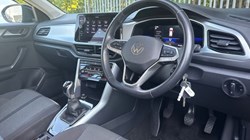 2022 (22) VOLKSWAGEN T-ROC 1.5 TSI Life 5dr 5439566