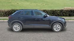 2022 (22) VOLKSWAGEN T-ROC 1.5 TSI Life 5dr 5439561