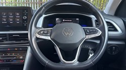 2022 (22) VOLKSWAGEN T-ROC 1.5 TSI Life 5dr 5439573