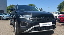 2022 (22) VOLKSWAGEN T-ROC 1.5 TSI Life 5dr 5439587