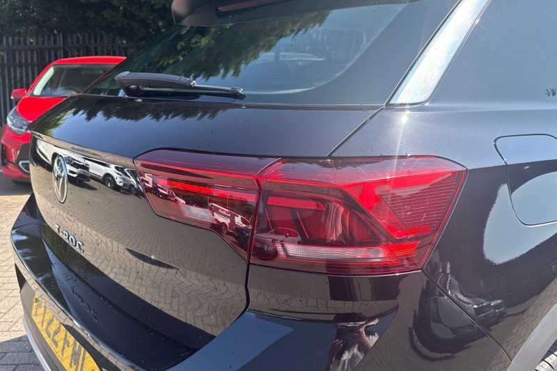2022 (22) VOLKSWAGEN T-ROC 1.5 TSI Life 5dr 5439588