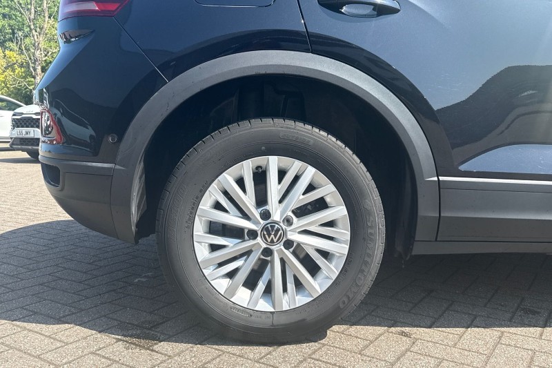 2022 (22) VOLKSWAGEN T-ROC 1.5 TSI Life 5dr 5439564
