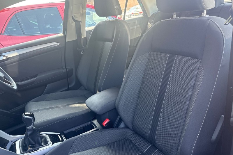 2022 (22) VOLKSWAGEN T-ROC 1.5 TSI Life 5dr 5439582
