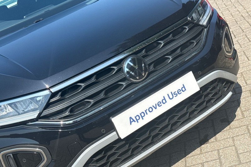 2022 (22) VOLKSWAGEN T-ROC 1.5 TSI Life 5dr 5439586