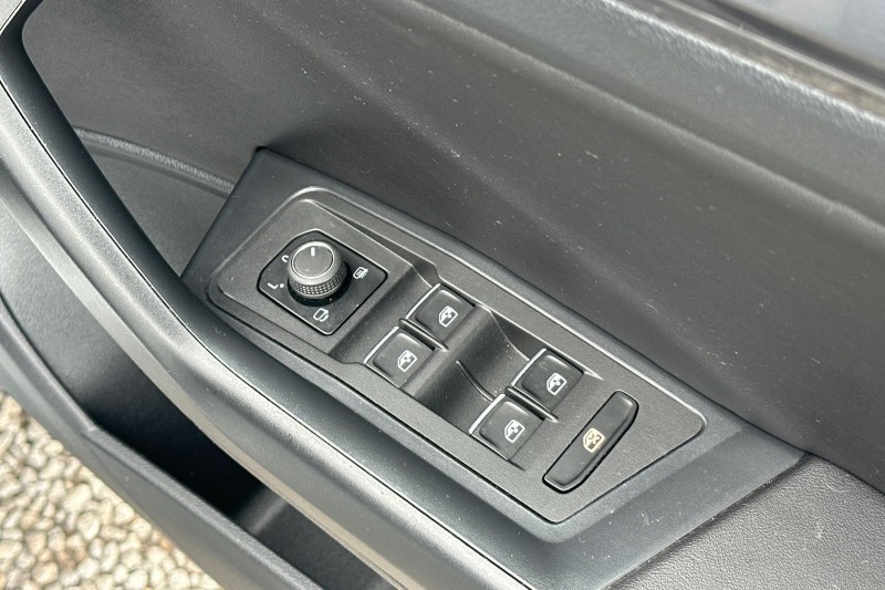 2021 (71) VOLKSWAGEN T-ROC 2.0 TDI R-Line 5dr DSG 5437148
