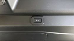 LAND ROVER RANGE ROVER 3.0 P460e HSE 4dr Auto 4250287