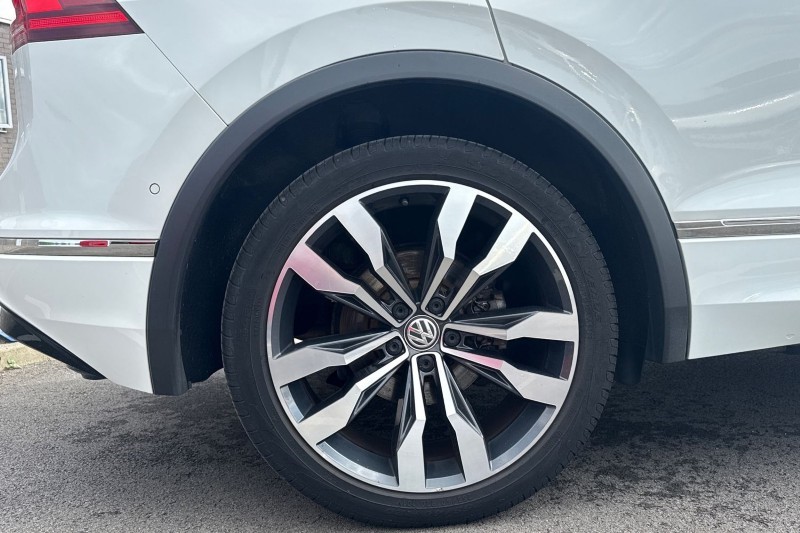2020 (20) VOLKSWAGEN TIGUAN 1.5 TSi EVO 150 SEL 5dr DSG 5447326