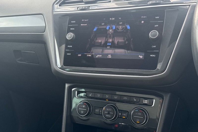 2020 (20) VOLKSWAGEN TIGUAN 1.5 TSi EVO 150 SEL 5dr DSG 5447344