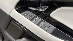 LAND ROVER RANGE ROVER EVOQUE 1.5 P270e Dynamic SE 5dr Auto 4865827