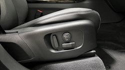 LAND ROVER RANGE ROVER VELAR 3.0 D300 MHEV Dynamic SE 5dr Auto 4008958