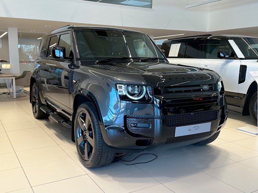 LAND ROVER DEFENDER