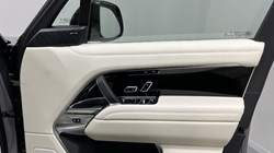 LAND ROVER RANGE ROVER 3.0 D350 SE 4dr Auto 4659072