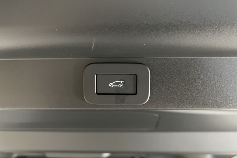  LAND ROVER RANGE ROVER 3.0 D350 SE 4dr Auto 4659101