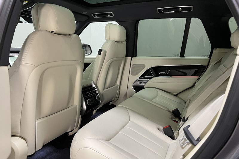  LAND ROVER RANGE ROVER 3.0 D350 SE 4dr Auto 4659095