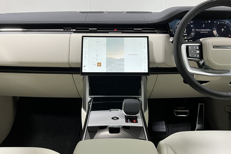  LAND ROVER RANGE ROVER 3.0 D350 SE 4dr Auto 4659069