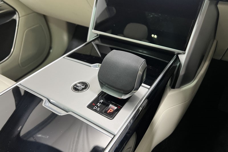  LAND ROVER RANGE ROVER 3.0 D350 SE 4dr Auto 4659081