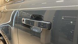 LAND ROVER DEFENDER 3.0 D250 X-Dynamic SE 90 3dr Auto 4852749