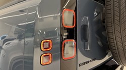 LAND ROVER DEFENDER 3.0 D250 X-Dynamic SE 90 3dr Auto 4852753
