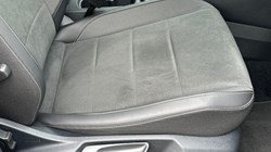 2025 (75) VOLKSWAGEN T-ROC 2.0 TDI 150 EVO Style 5dr DSG 5462051