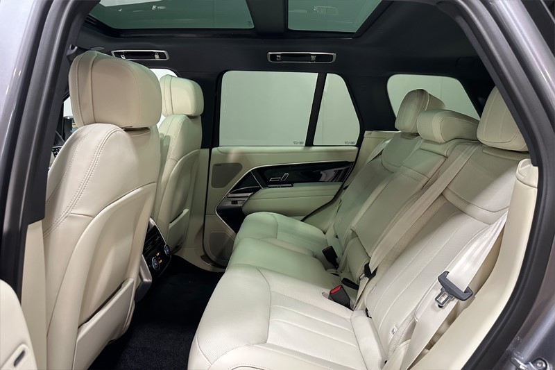  LAND ROVER RANGE ROVER 3.0 D350 SE 4dr Auto 4583487