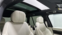 LAND ROVER RANGE ROVER 3.0 D350 SE 4dr Auto 4583500