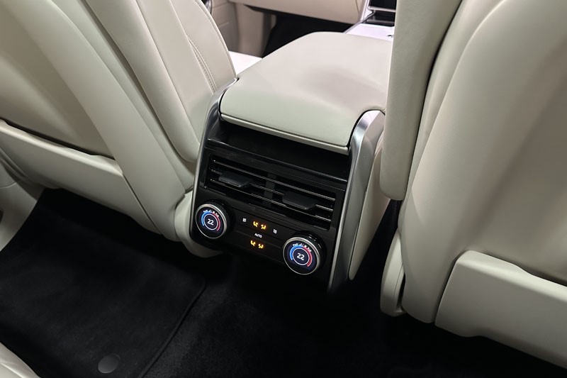  LAND ROVER RANGE ROVER 3.0 D350 SE 4dr Auto 4583494