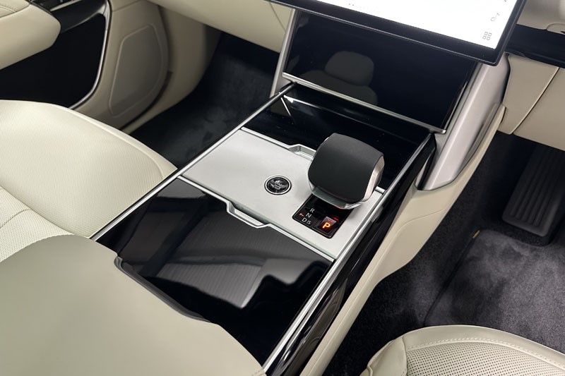  LAND ROVER RANGE ROVER 3.0 D350 SE 4dr Auto 4583505