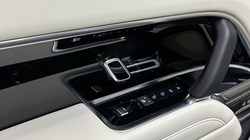 LAND ROVER RANGE ROVER 3.0 D350 SE 4dr Auto 4583522