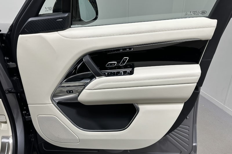  LAND ROVER RANGE ROVER 3.0 D350 SE 4dr Auto 4583495