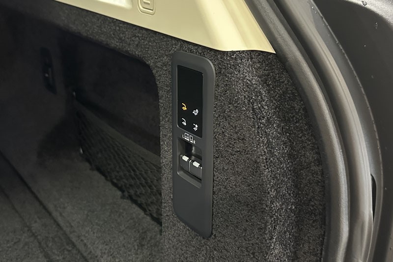  LAND ROVER RANGE ROVER 3.0 D350 SE 4dr Auto 4583525