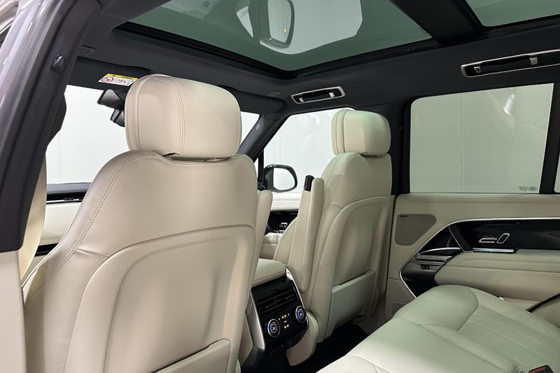  LAND ROVER RANGE ROVER 3.0 D350 SE 4dr Auto 4583519