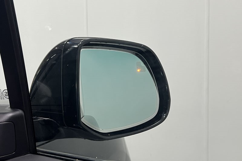  LAND ROVER RANGE ROVER 3.0 D300 HSE 4dr Auto 4724506