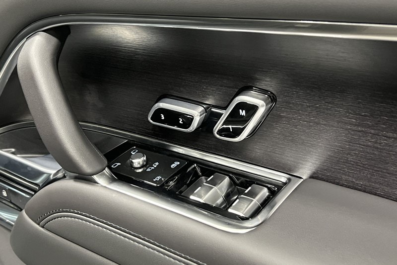  LAND ROVER RANGE ROVER 3.0 D300 HSE 4dr Auto 4724504