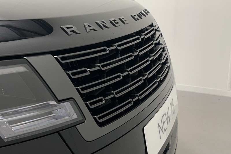  LAND ROVER RANGE ROVER 3.0 D300 HSE 4dr Auto 4990646