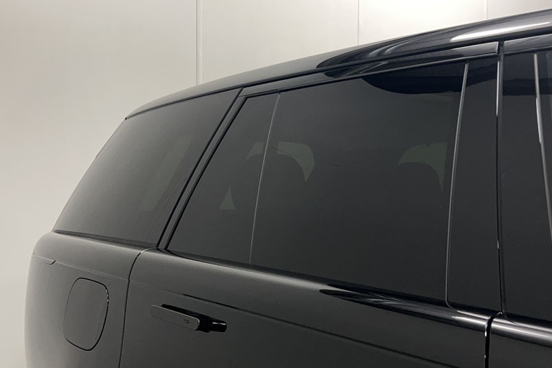  LAND ROVER RANGE ROVER 3.0 D300 HSE 4dr Auto 4990641